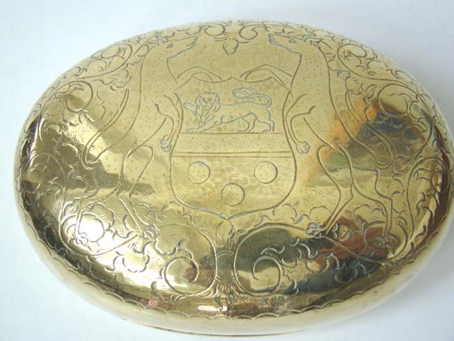 An Engraved Dutch brass oval Tobacco Box circa 1750-1800 — image 2